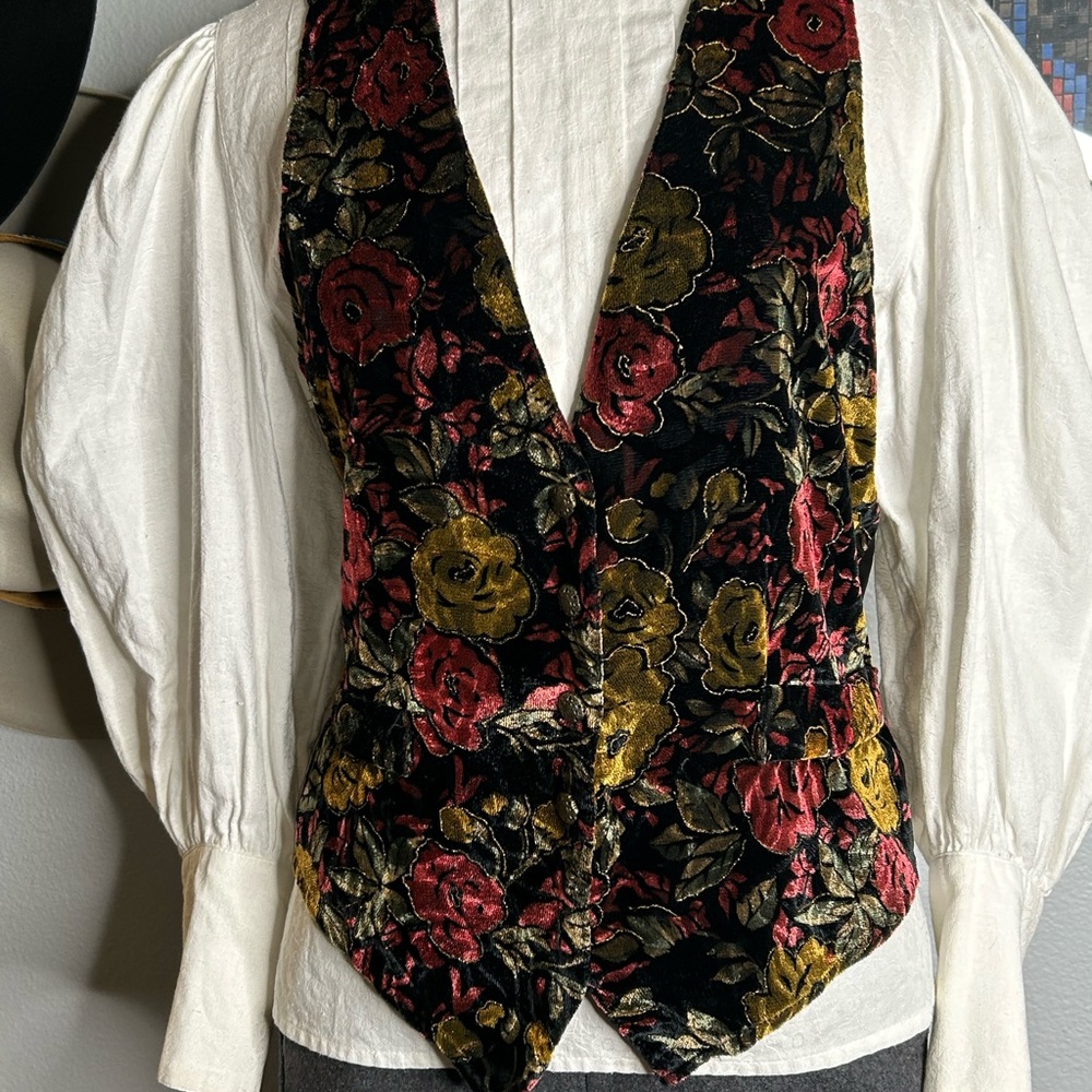 Velvet Tapestry Style 80’s Vest - Picture 5 of 11